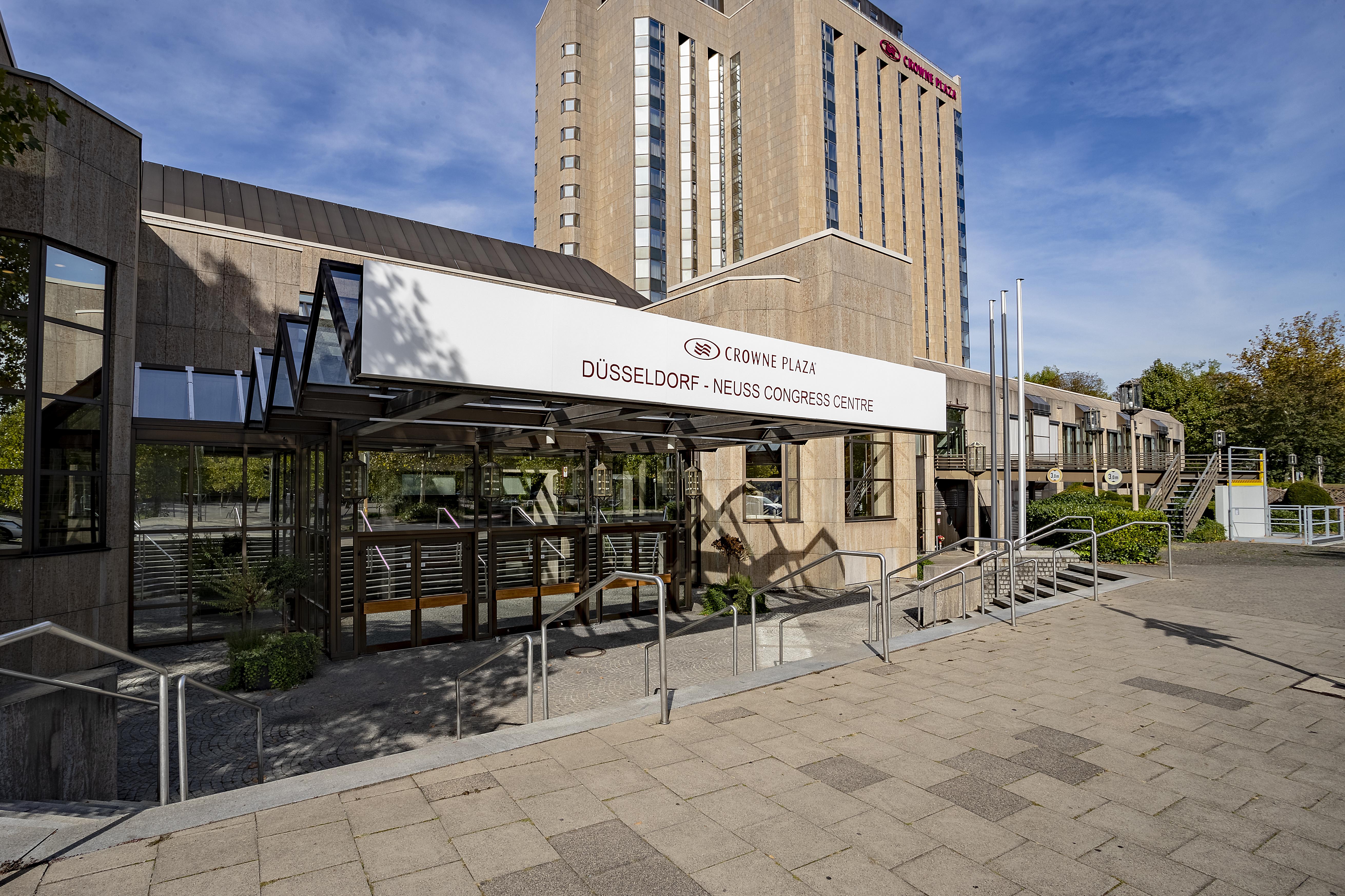 Crowne Plaza Duesseldorf - Neuss By Ihg Hotel Exterior photo